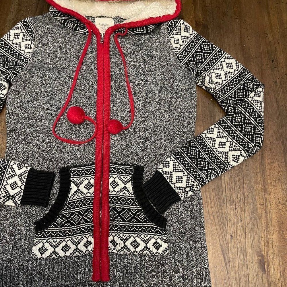 Between Me and You Winter Zip Up Hoodie - Picture 10 of 12